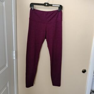 Old Navy Active Go-dry burgundy wine High-Waisted Leggings M workout Gym